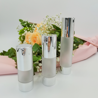 ফ্যাক্টরি মূল্য চকচকে সিলভার কালার 15ml, 30ml, 50ml Skincare প্যাকেজিং লাক্সারি এয়ারলেস বোতল 2022