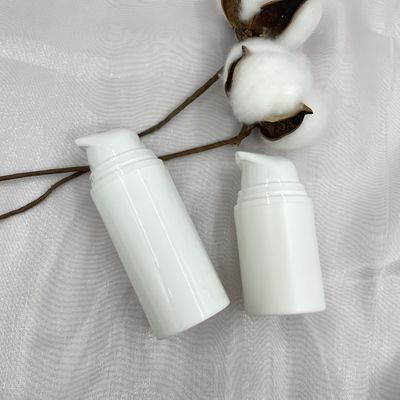 বায়ুহীন পাম্প প্যাকেজিং 15ml পিপি স্কিন কেয়ার বোতল পরিবেশ বান্ধব স্ন্যাপ করুন